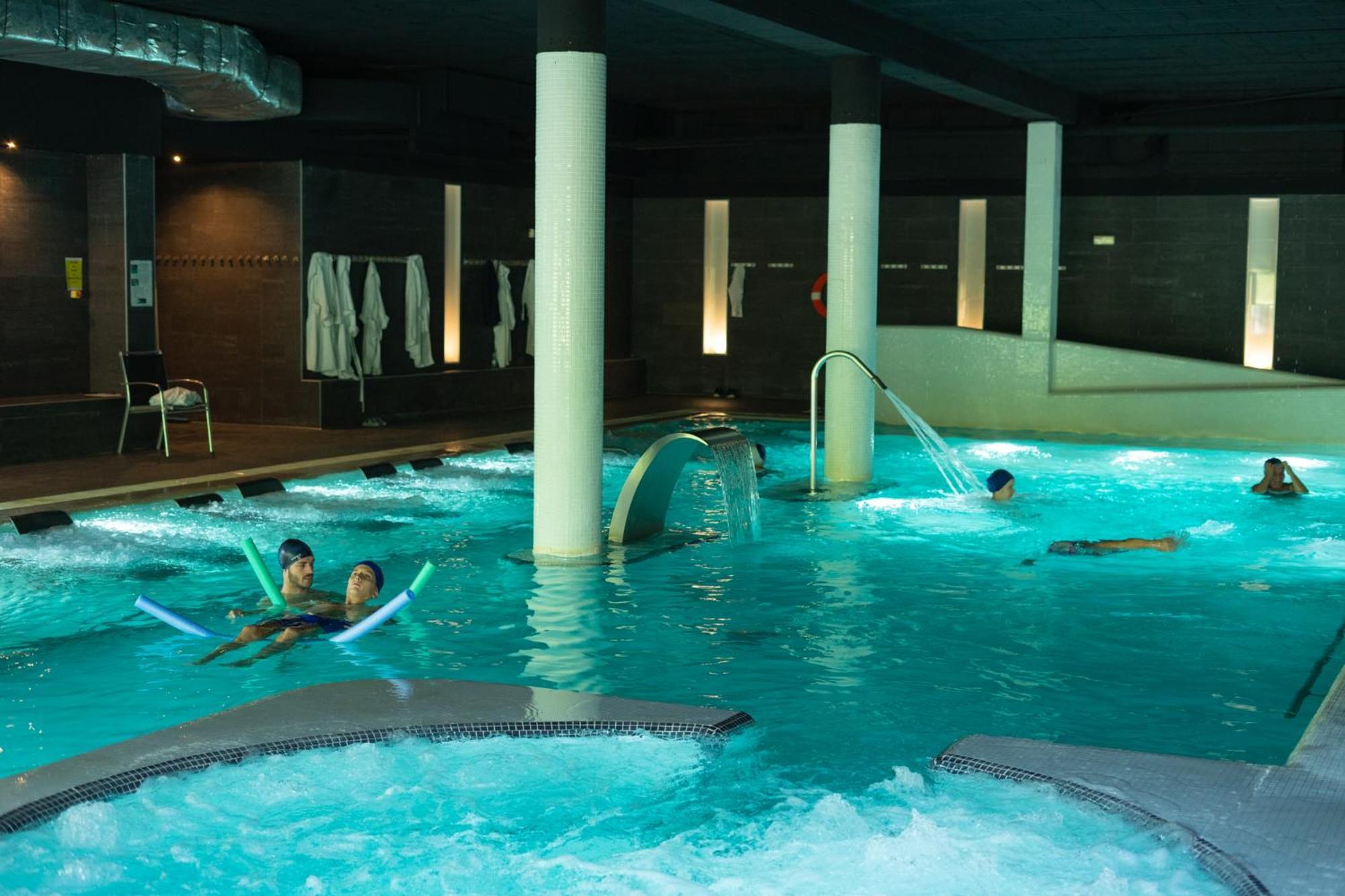 טריו Hotel Real Balneario Carlos III מראה חיצוני תמונה
